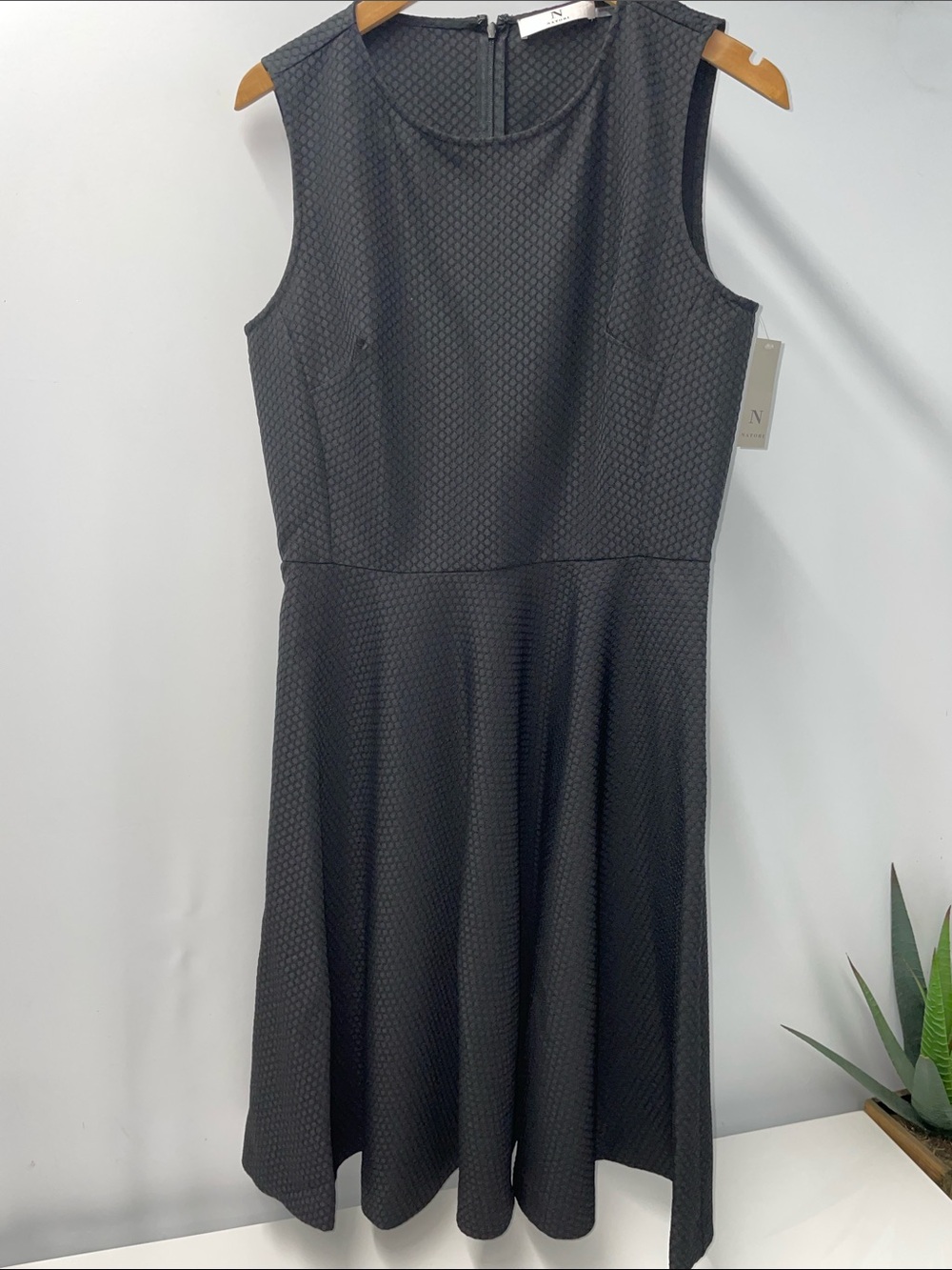 NATORI FIT AND FLARE SLEEVELESS DRESS FTL-09-141